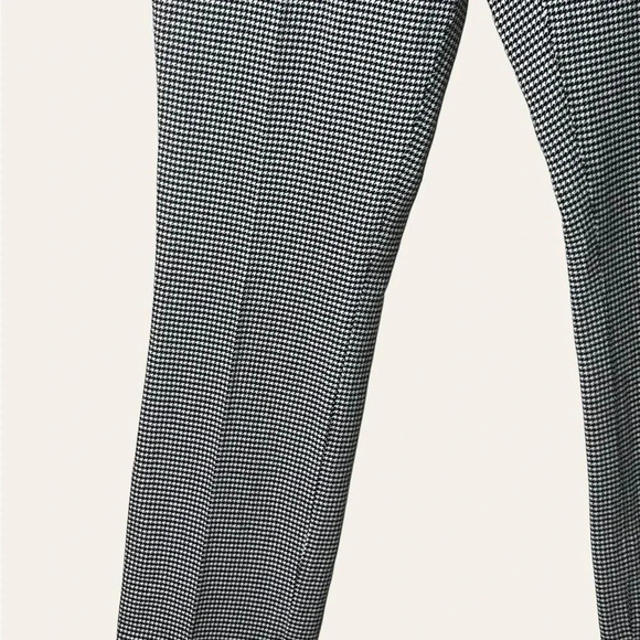 0413. Theory CROPPED‎ TROUSER HOUNDSTOOTH PATTERN BLACK/WHITE IN COLOR SIZE 2 - Picture 9 of 16